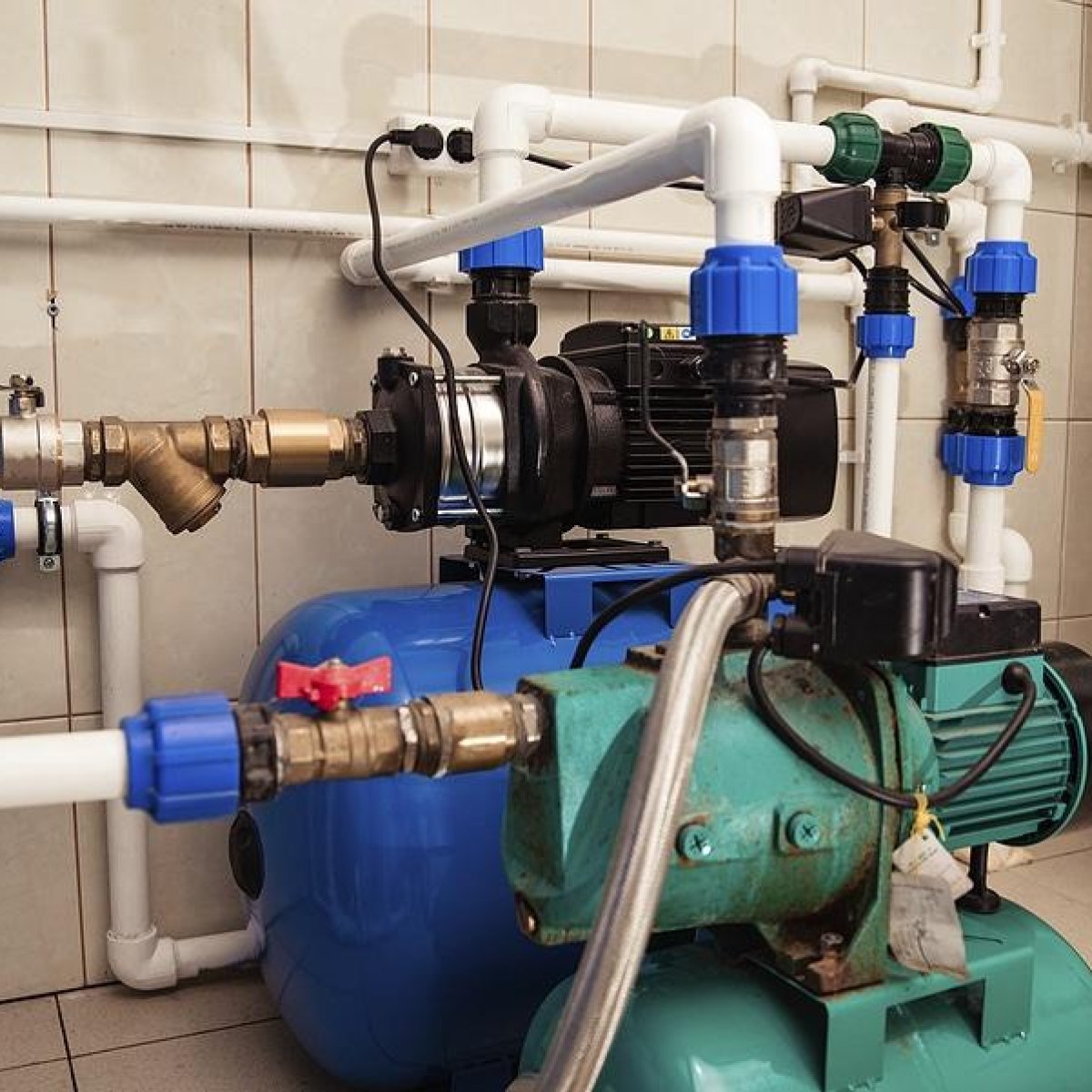 Automatic pressure booster pumps