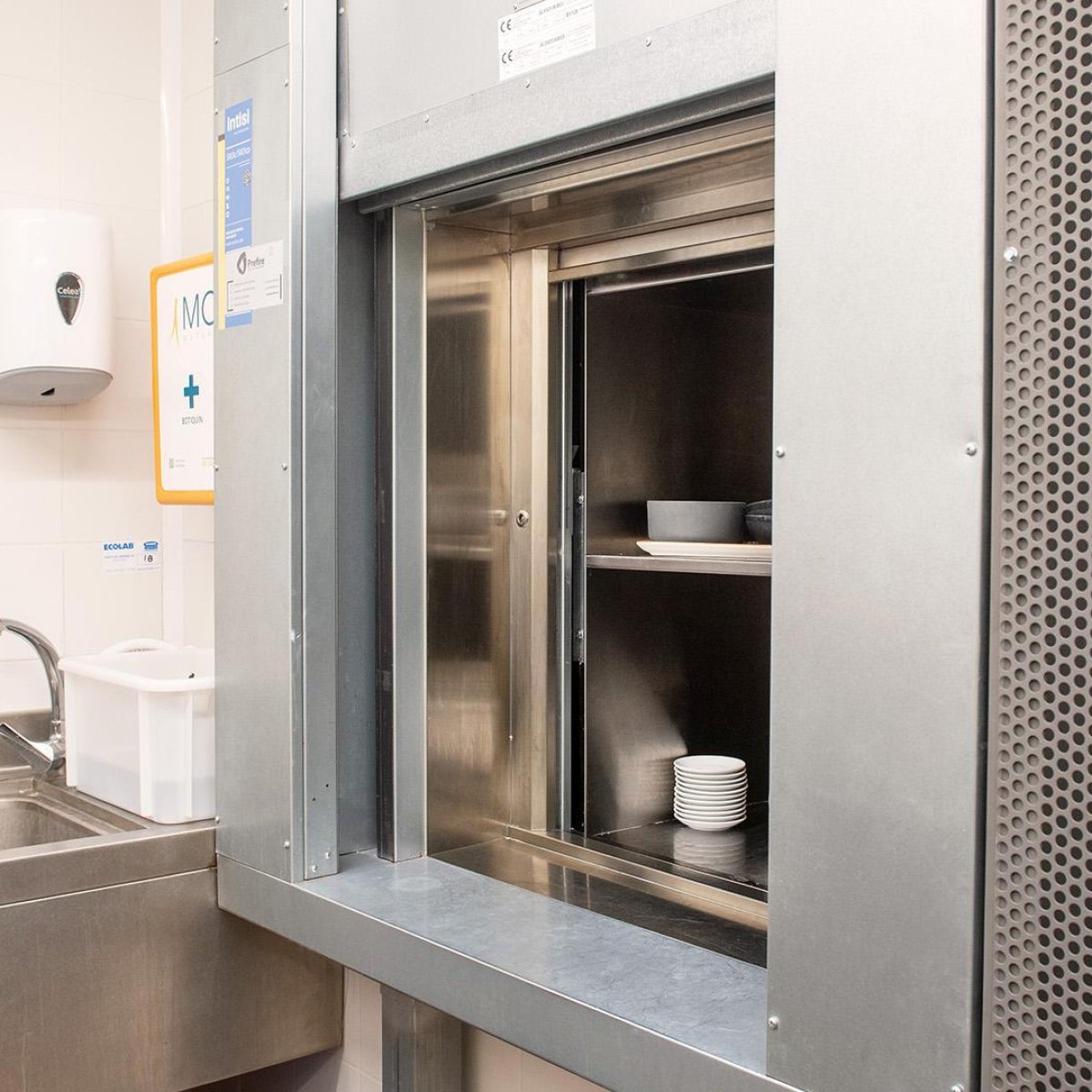 Hotel Dumbwaiter