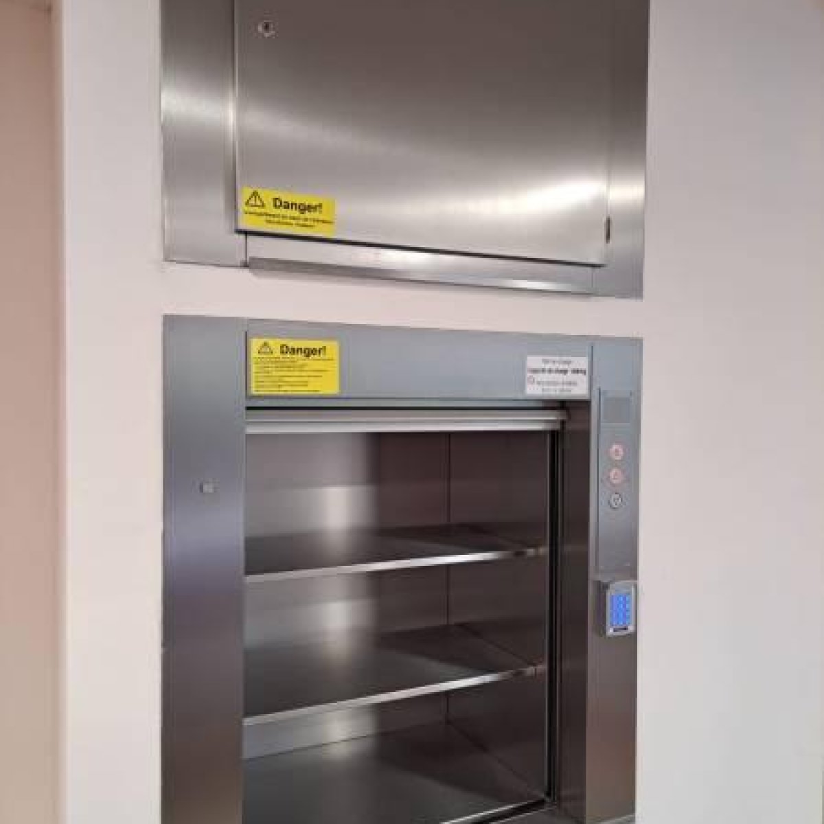 Commercial Office Dumbwaiter