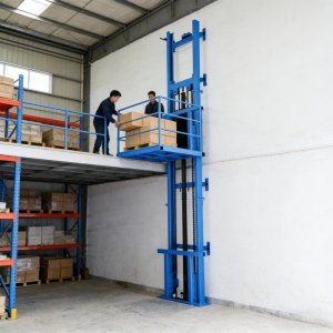 Warehouse Goods Lift