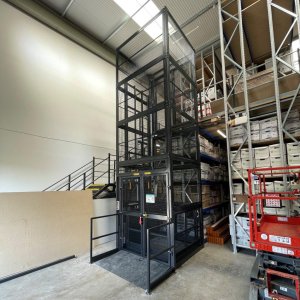 Warehouse Goods Lift