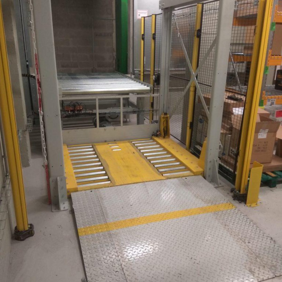 Pallet Goods Lift