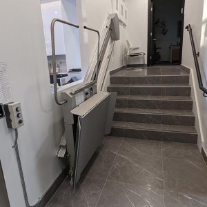 Inclined Platform Wheelchair Lift