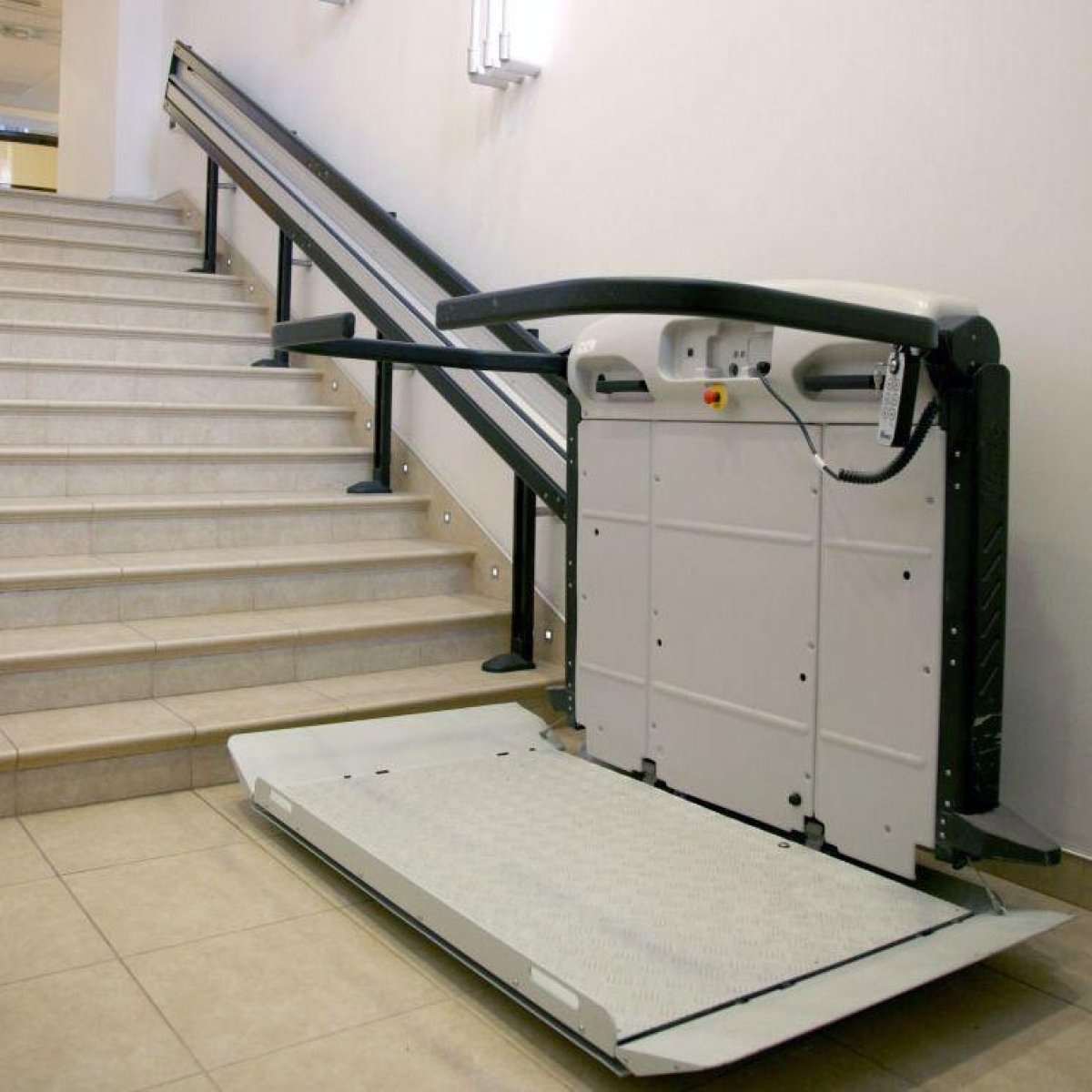 Inclined Platform Wheelchair Lift