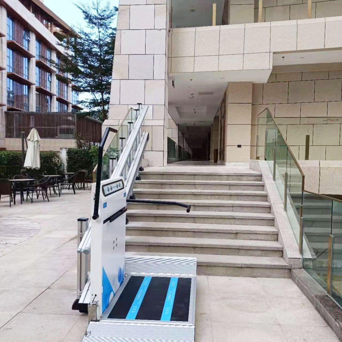 Inclined Platform Wheelchair Lift