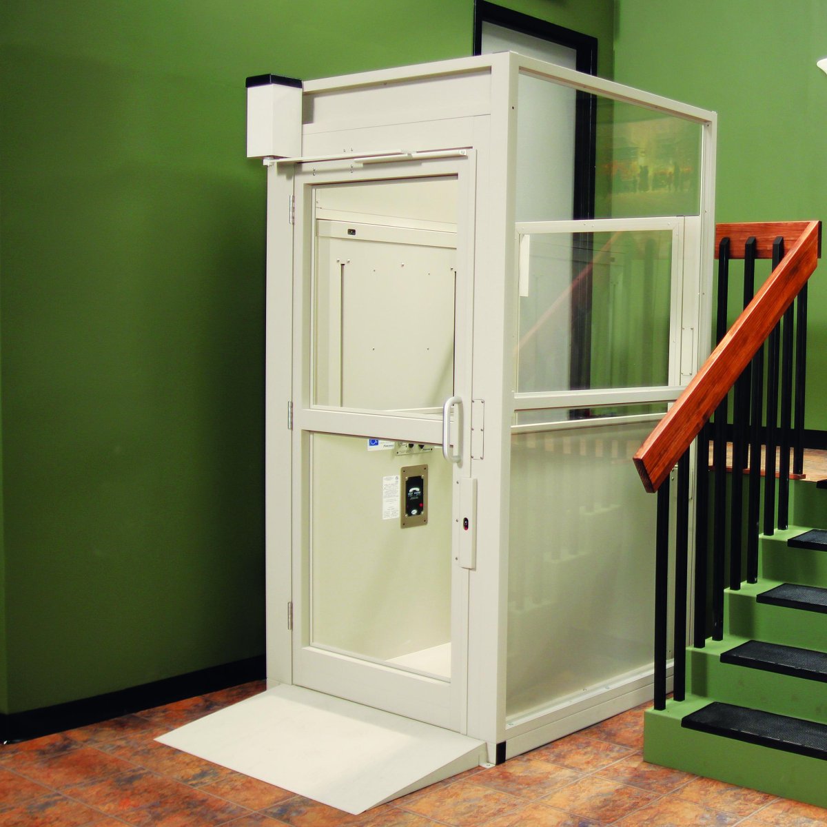 Enclosed Platform Wheelchair Lift