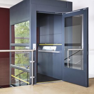 Heavy-Duty Platform Wheelchair Lift