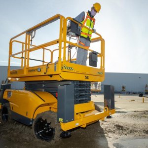 Rough Terrain Scissor Lift