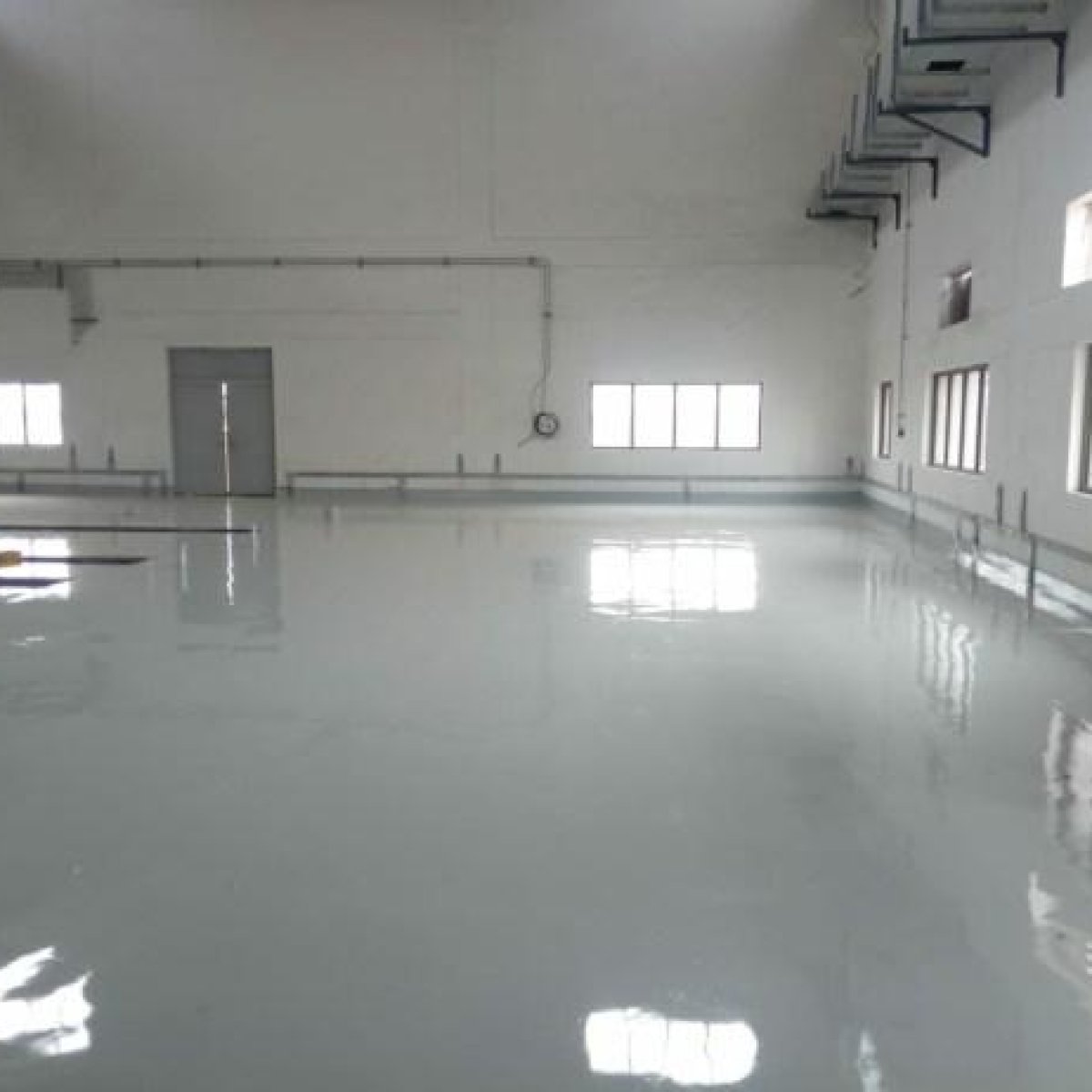 Epoxy floor coating