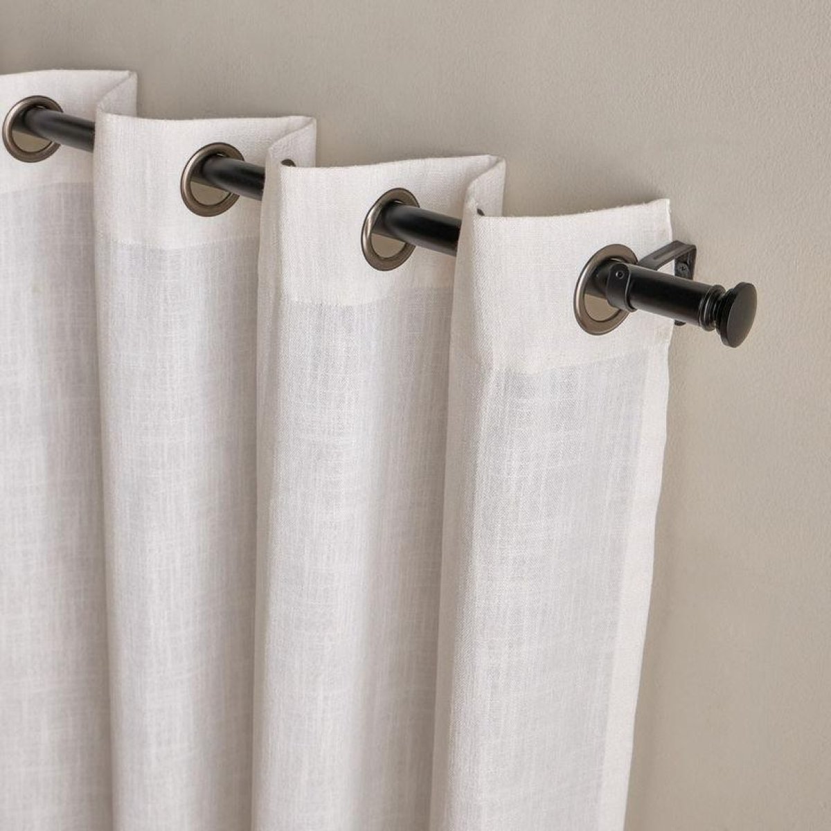 Curtain Rods & Brackets