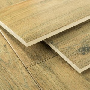Anti-slip ceramic