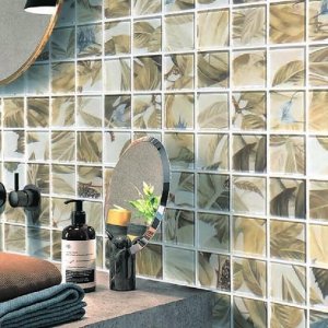 Decorative glass tiles