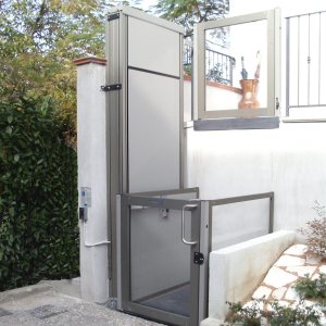 Outdoor Platform Wheelchair Lift