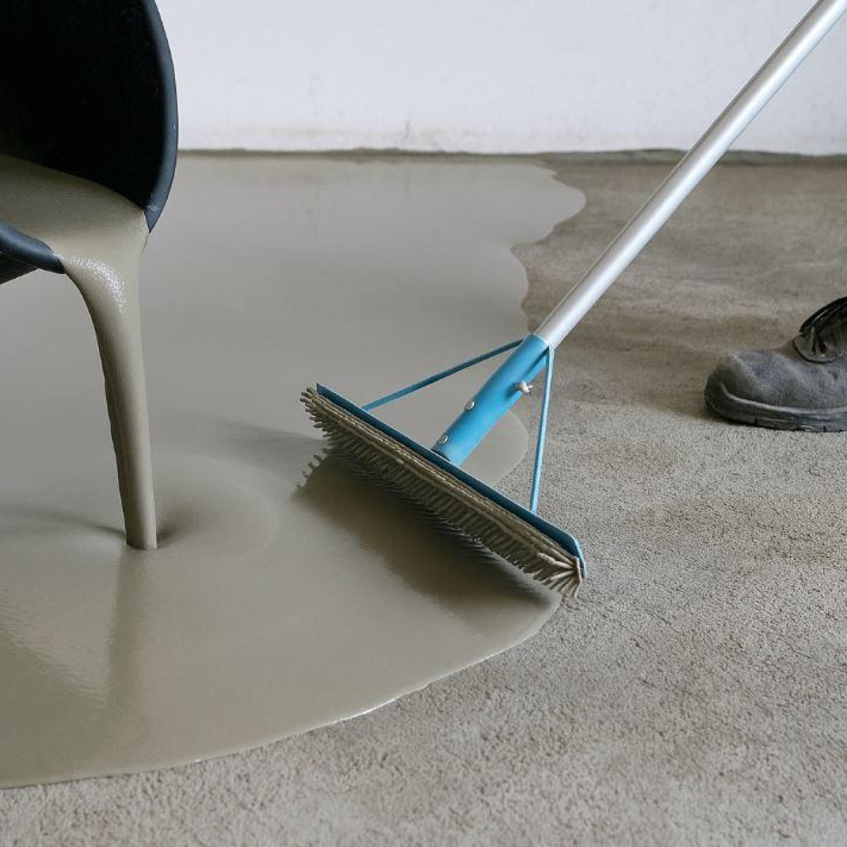 Self-Leveling Floor Compound